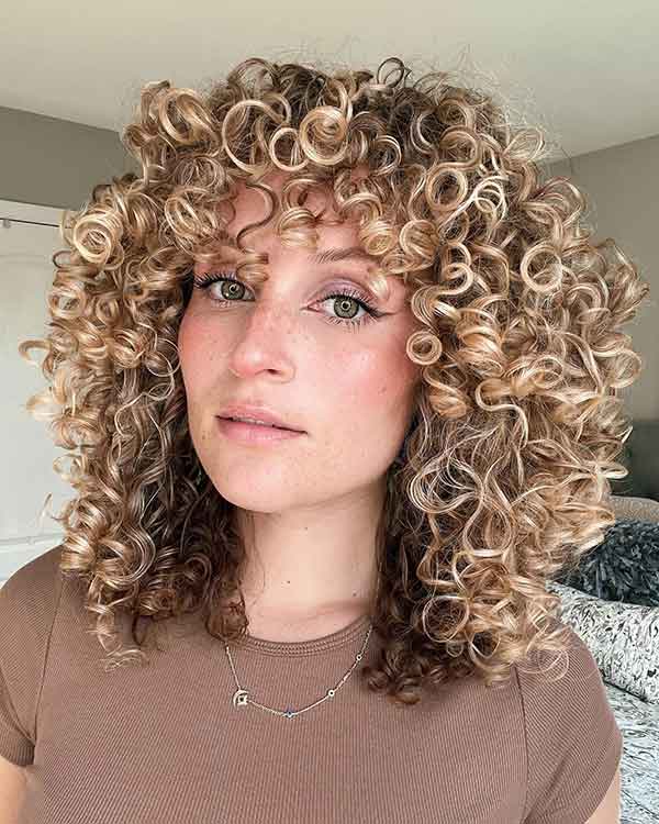 Short Curly Hair Blonde Highlights