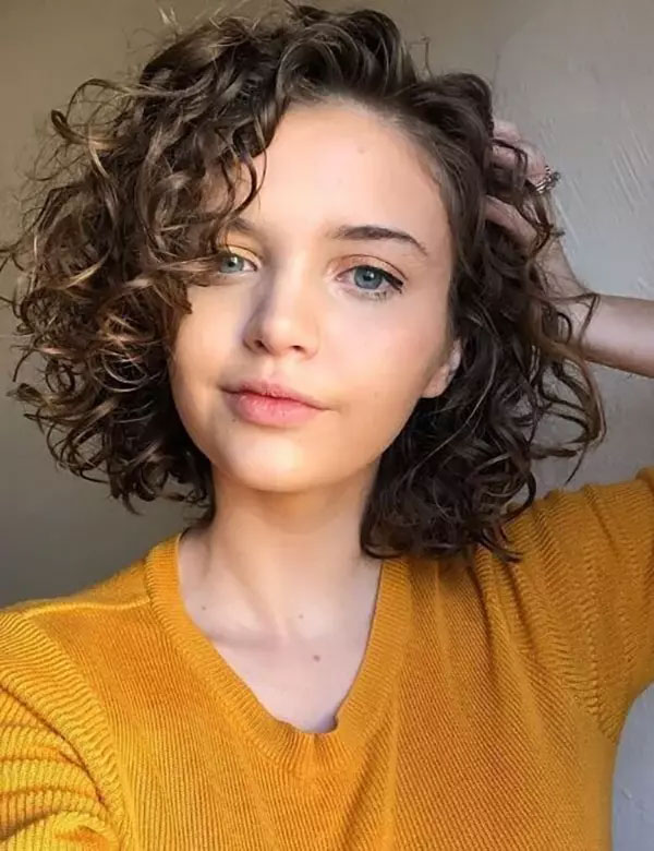 Short Fine Curly Hairstyles For Round Faces