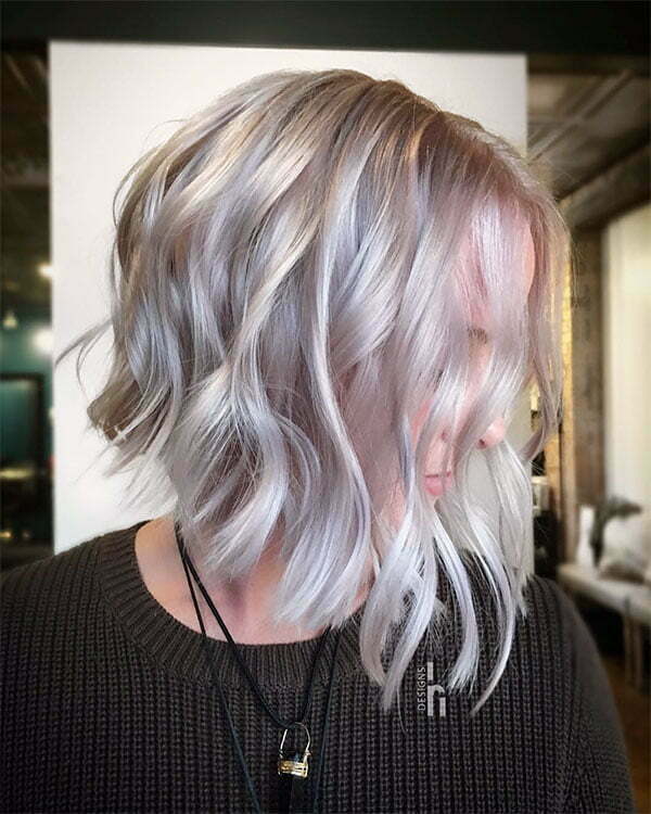 short and wavy hairstyles 2021