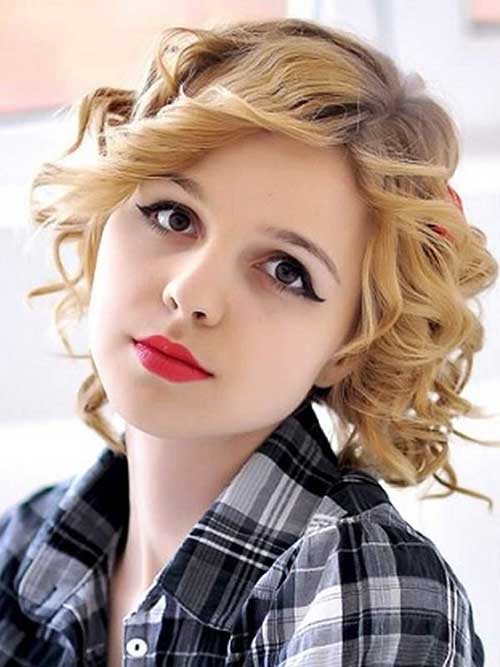 Nice Short Curly Haircuts For Round Faces