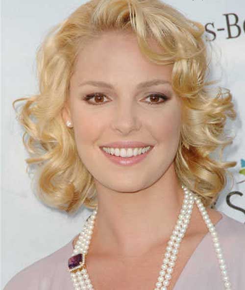 Ladies Short Hairstyles for Thin Curly Hair