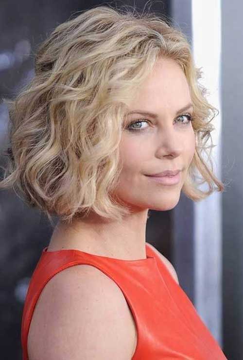 Short Wavy Curly Haircuts Ideas for Round Faces