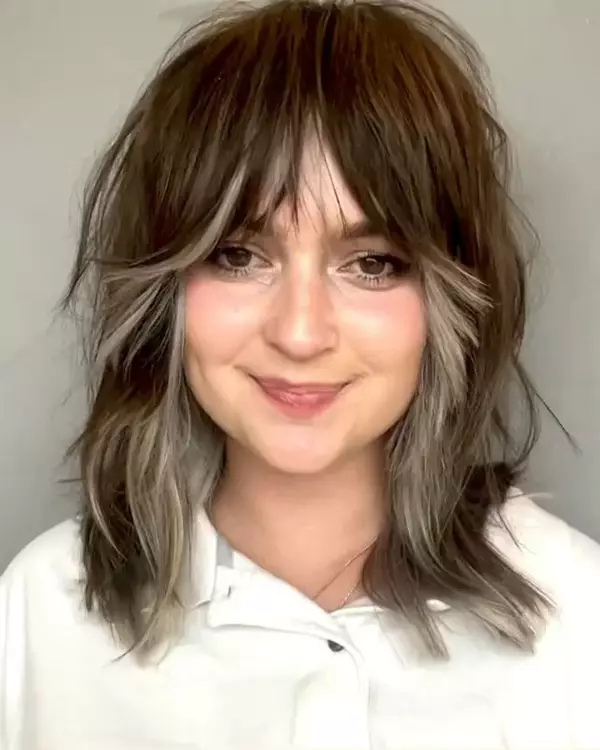 Short Hairstyle with Curtain Bangs